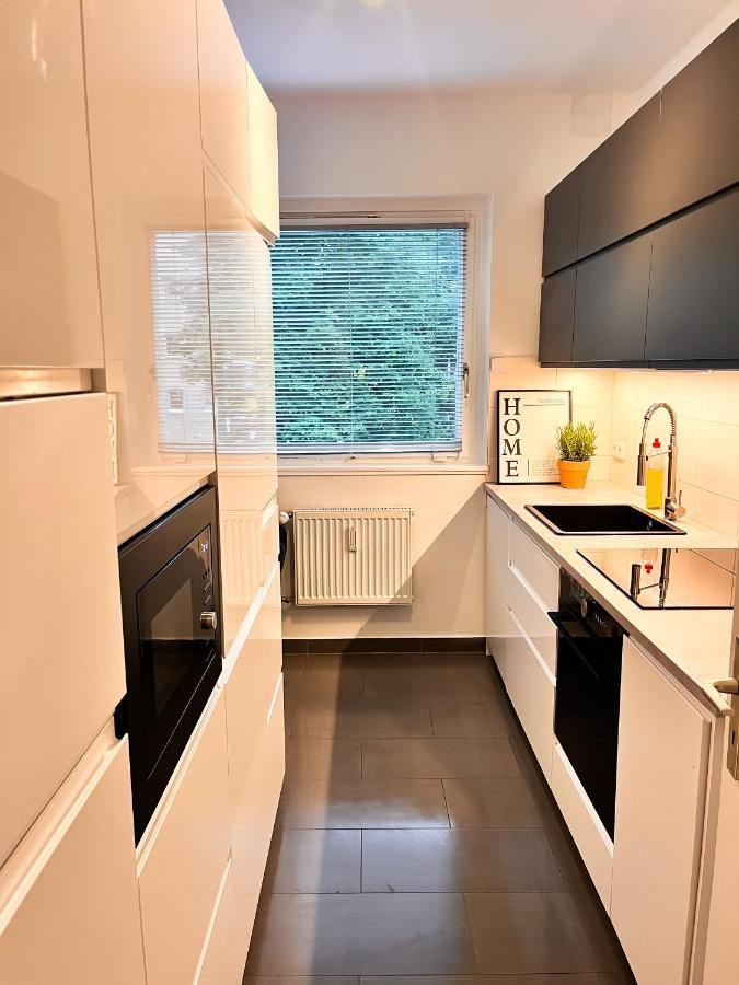 01 Bedroom In Mitte-Up To 5 People-Private Free Parking Berlin Exteriör bild