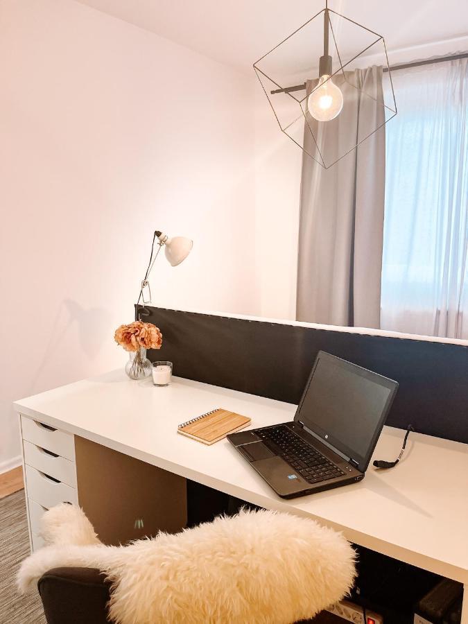 01 Bedroom In Mitte-Up To 5 People-Private Free Parking Berlin Exteriör bild