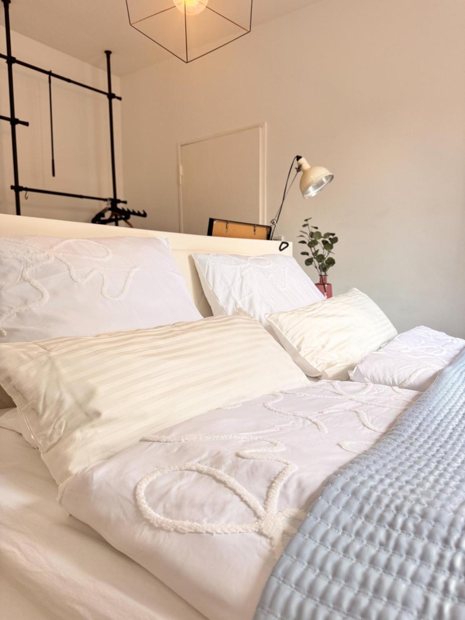 01 Bedroom In Mitte-Up To 5 People-Private Free Parking Berlin Exteriör bild