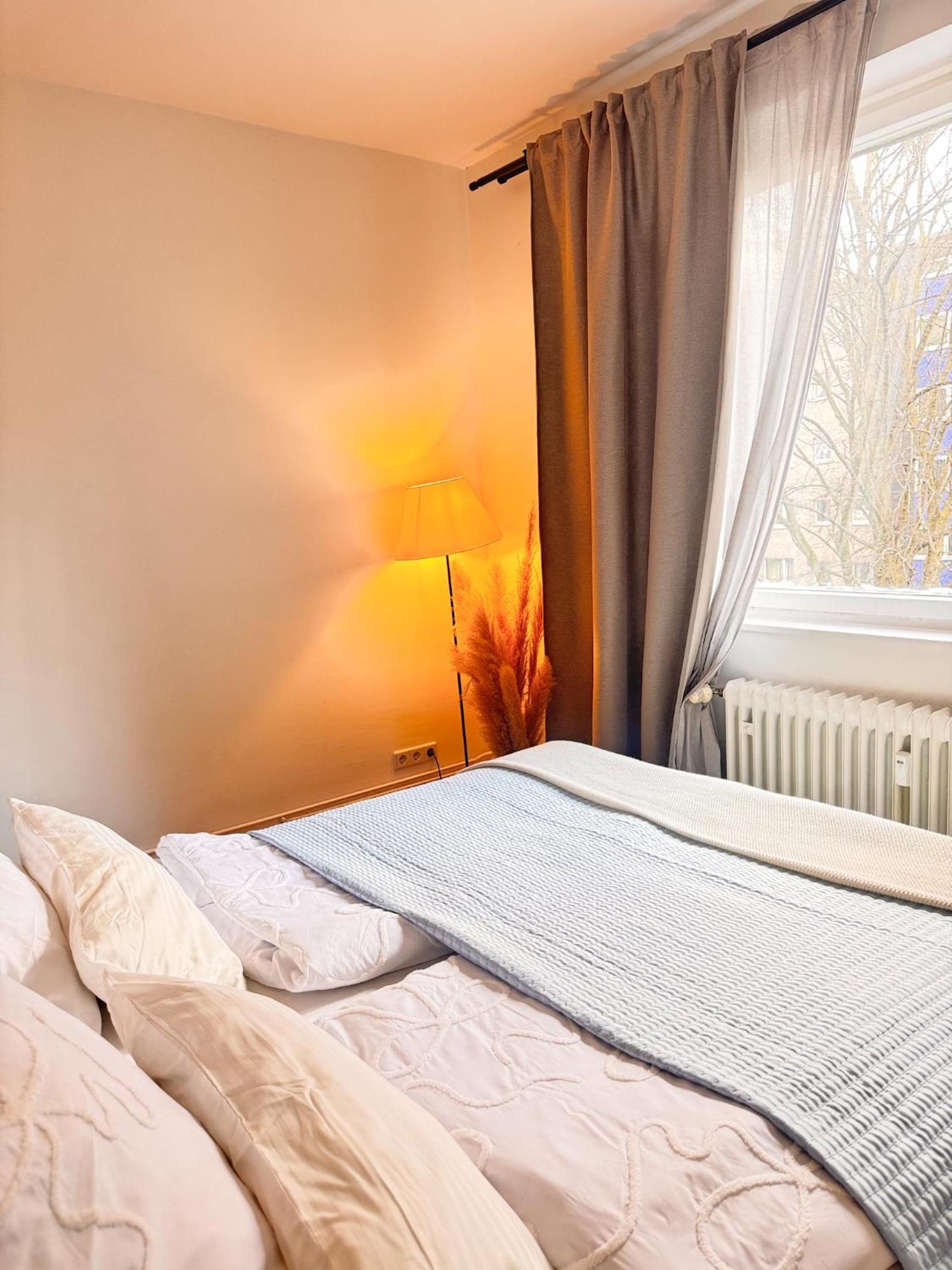 01 Bedroom In Mitte-Up To 5 People-Private Free Parking Berlin Exteriör bild